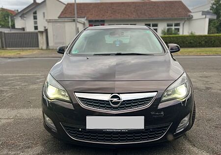 Opel Adam BXENON NAVI GUTE ZUSTAND