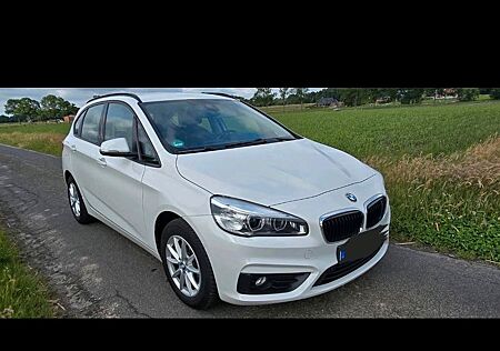 BMW 2er 220 Active Tourer 220d xDrive / Leder / Sitzhz.