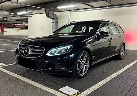 Mercedes-Benz E 220 BlueTEC T AUTO.AVANTG. .NAVI.SITZ.AHK