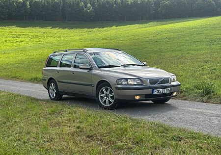 Volvo V70 2.4 Automatik SHD Leder AHK Klima