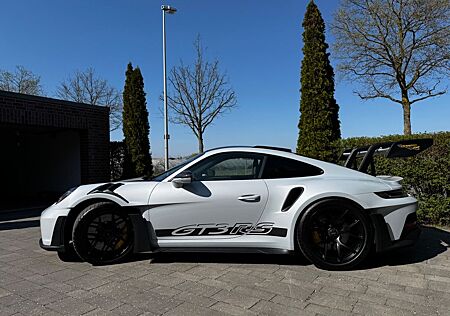 Porsche 992 911 GT3RS Weissach-Paket (voll-konfiguriert)