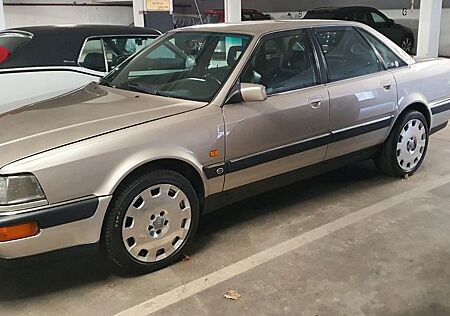 Audi V8