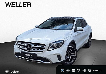 Mercedes-Benz GLA 200 Urban Navi,RFK,Pano,LED,AHK,AMG-19"