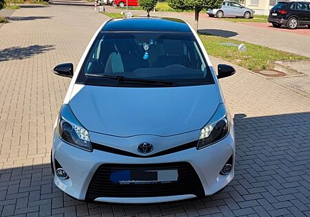 Toyota Yaris 1,5-l-VVT-i Hybrid Club Club