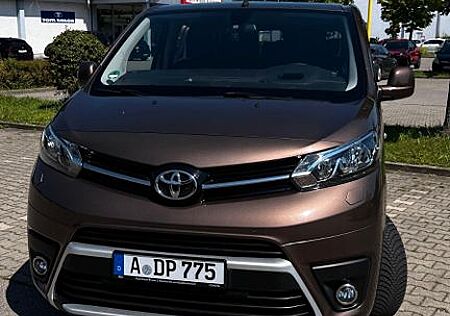 Toyota Pro Ace Proace (Verso) 2,0-l-D-4D 130kW L2 Shuttle C...