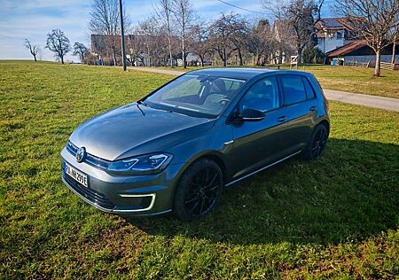 VW Golf Volkswagen e- virtuelles KI, WP, SH, Alu