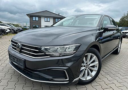VW Passat Volkswagen GTE 1.4 Hybrid*Plug-in*Neue service