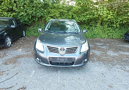 Toyota Avensis 1,8 benzin/kamera/Navi/Tempomat.