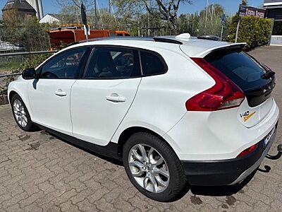 Volvo V40 Cross Country D4 Geartronic Momentum Mom...