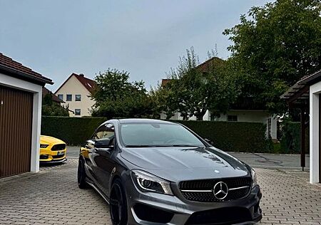 Mercedes-Benz CLA 200 AMG Line Night Paket Fahrbereit Tüv