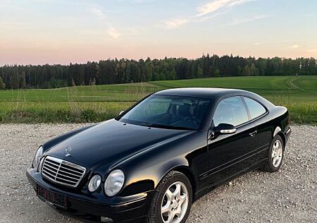 Mercedes-Benz CLK 200 AVANTGARDE Avantgarde, 1. Hand TÜV Neu