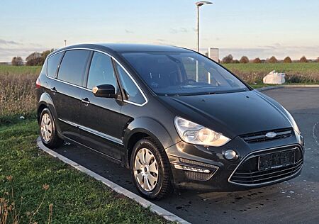 Ford S-Max Titanium