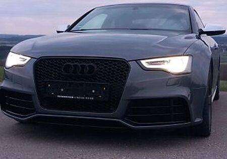 Audi RS5 4.2 FSI S tronic quattro -