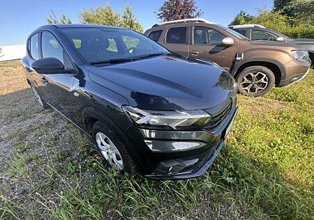 Dacia Sandero TCe 100 ECO-G fährt wahlweise Benzin/Fl
