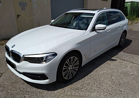 BMW 520d xDrive Touring A G31 *sehr gepflegt*
