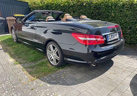 Mercedes-Benz E 200 Cabriolet BlueEFF. ELEGANCE ELEGANCE