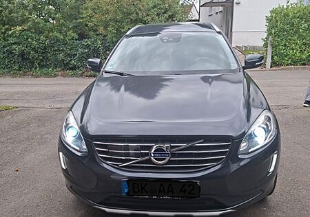 Volvo XC 60 XC60 D5 AWD Momentum Geartronic Momentum