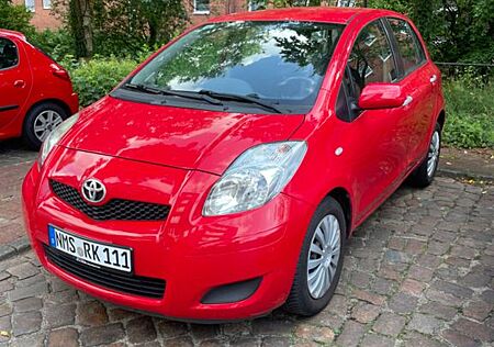 Toyota Yaris 5-Türer 2011 1,0 VVT-i Tüv Neue