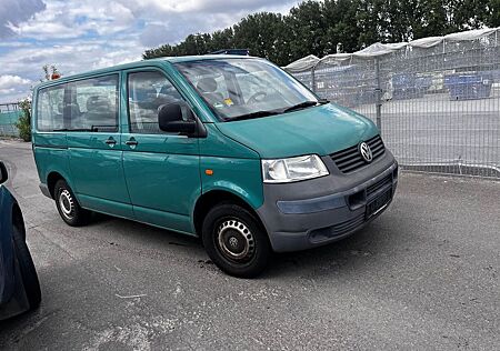 VW T5 Multivan Volkswagen mit 9 sitze