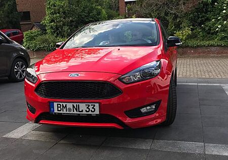 Ford Focus gebraucht kaufen Ford Focus 1,0 EcoBoost 92kW ST-Line Red Turnier ...