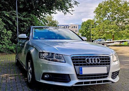 Audi A4 mit neuem TÜV und service - TÜV(April-2027)