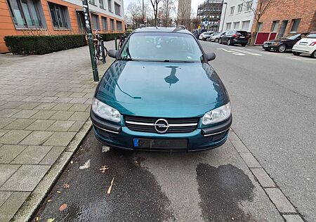 Opel Omega 2.0 -