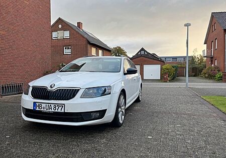 Skoda Octavia 2.0 TDI DSG Style Combi Style