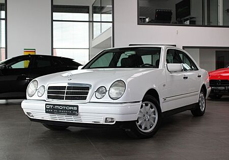 Mercedes-Benz E 200 ELEGANCE AUT. *OLDTIMER* H-KENNZEICHEN!