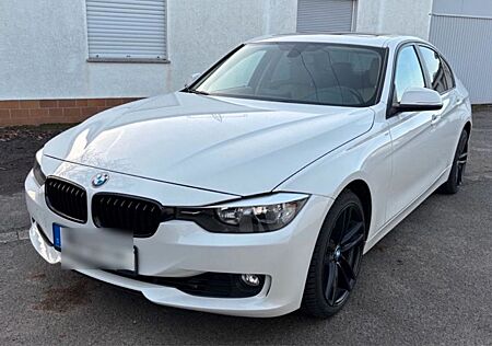 BMW 320i Sport Line Sport Line MOTOR/LAGERSCHADEN