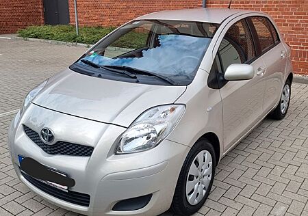 Toyota Yaris 1,33 Klima WR 1.Hand