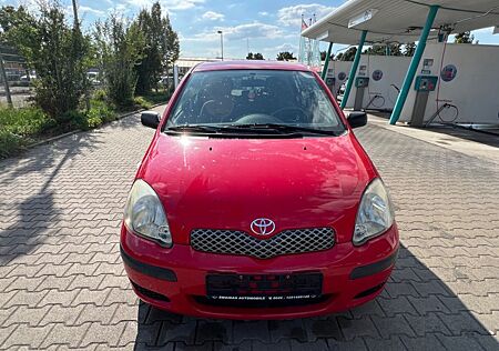 Toyota Yaris 1.0 MMT