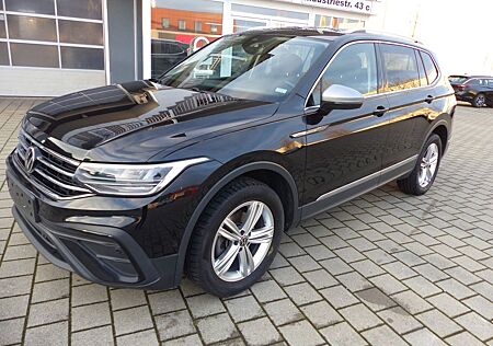 VW Tiguan Allspace Volkswagen Life 4Motion*LED*360°Kamera*ACC