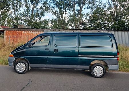 Toyota Hiace 2,5 Lang