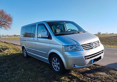 VW T5 Multivan Volkswagen Diesel mit 2 Schiebetüren