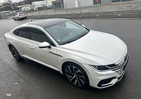 VW Arteon Volkswagen R-Line 2.0TDI DSG / Pano/ Leder/Nav