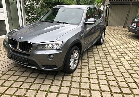 BMW X3 20d xDrive X-Line/Autom/Led/Nav/Scheckheft