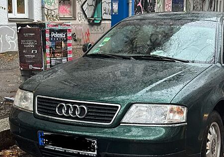 Audi A6 2.4 -