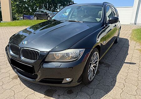 BMW 330dA Touring*Facelfit*Pano*Leder*Keyless*Xenon*