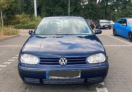 VW Golf Volkswagen 1.4 Special zu verkaufen