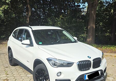 BMW X1 (F48) sDrive 18i + W/S Set - Neu TÜV