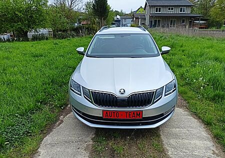 Skoda Octavia 1.6 TDI Style LED Alu16 AHK Ambiente 1HD