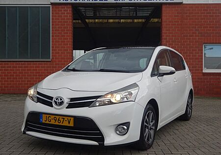 Toyota Verso Life 2.0 D4D Euro5, Pano,Klima,Navi,Tempom