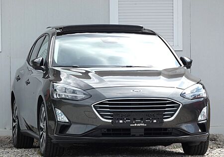 Ford Focus Lim. Cool&Connect Aut. LED/KAM/PANO/KEYLES