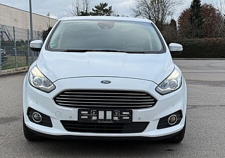 Ford S-Max Titanium