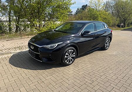 Infiniti Q30 1.5 d Euro 6 Top Zustand