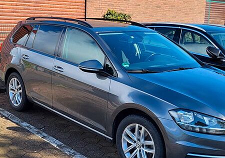 VW Golf Volkswagen 1.6 TDI Trendline Variant Trendline