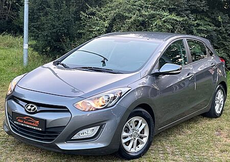 Hyundai i30 Trend *Automatik *Klimaautom. *PDC *SHZ *AHK