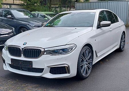 BMW M550 i xDrive,Leder,EGSD,Head-Up,HiFi