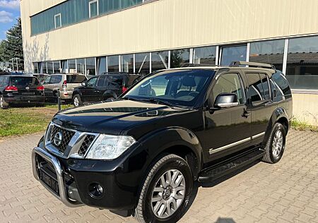 Nissan Pathfinder 3.0 dCi LE.Navi.SHZ.AHK.7 Sitzer