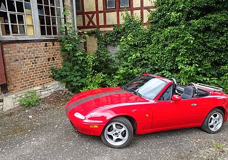 Mazda MX-5 NA in sehr gutem Garagenzustand !